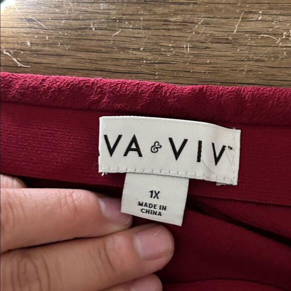 Ava & Viv 1X RedElegant Burgundy Midi Skirt Light - Picture 6 of 6